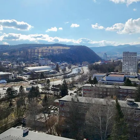 Simcity 2 I 3br In Center W Free Parking, 24 7 Self Check-in Banská Bystrica